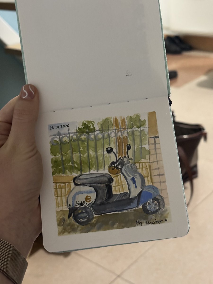 sergeevayua's tweet photo. China, Shenzhen 
My scooter, going to the office 

28.04.2026 https://t.co/2FjPSxB13q