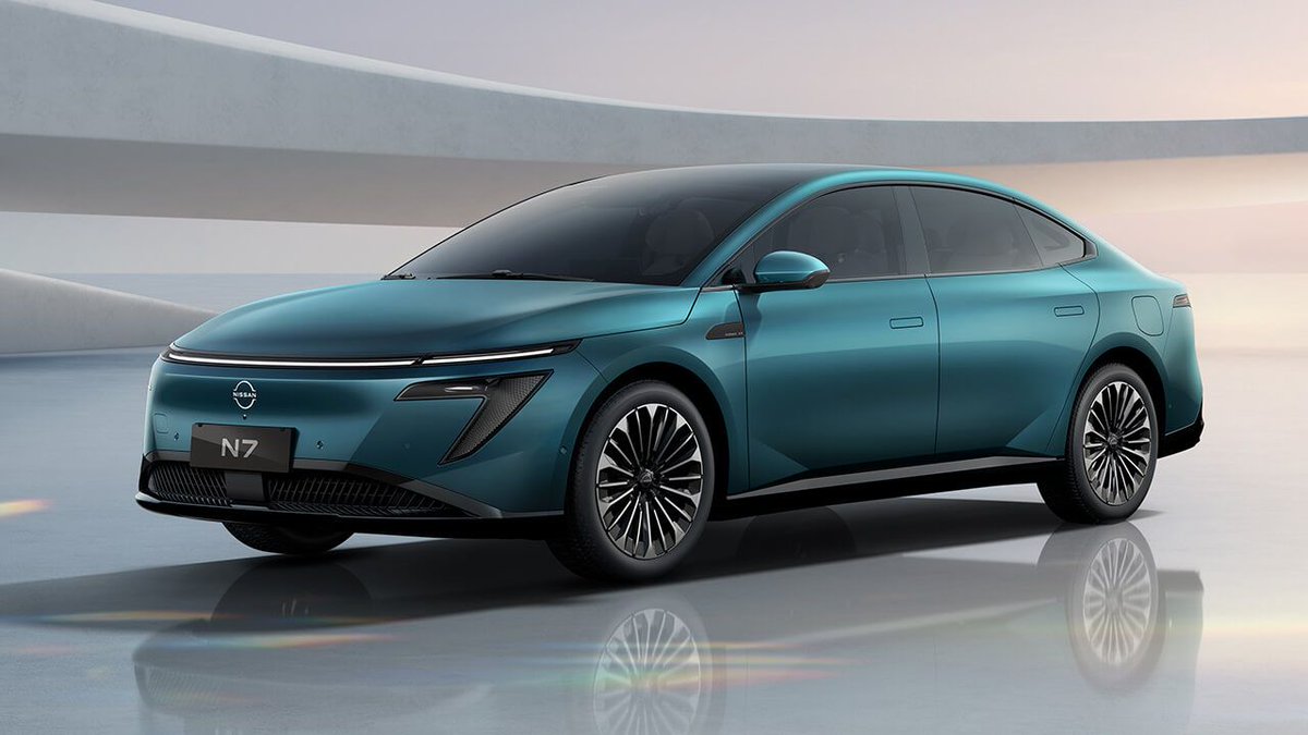 foroelectricos's tweet image. ¡Vuelve un mito! 🚗💨

El Nissan Primera regresa como un sedán eléctrico para plantar cara al Tesla Model 3. ⚡️

🔹 Basado en el Nissan N7.
🔹 218 CV y 500 km de autonomía.
🔹 ¡Desde 15.000€ en China! 💰

¿Lo veremos en Europa? 👇

#Nissan #NissanPrimera #EV #CochesEléctricos