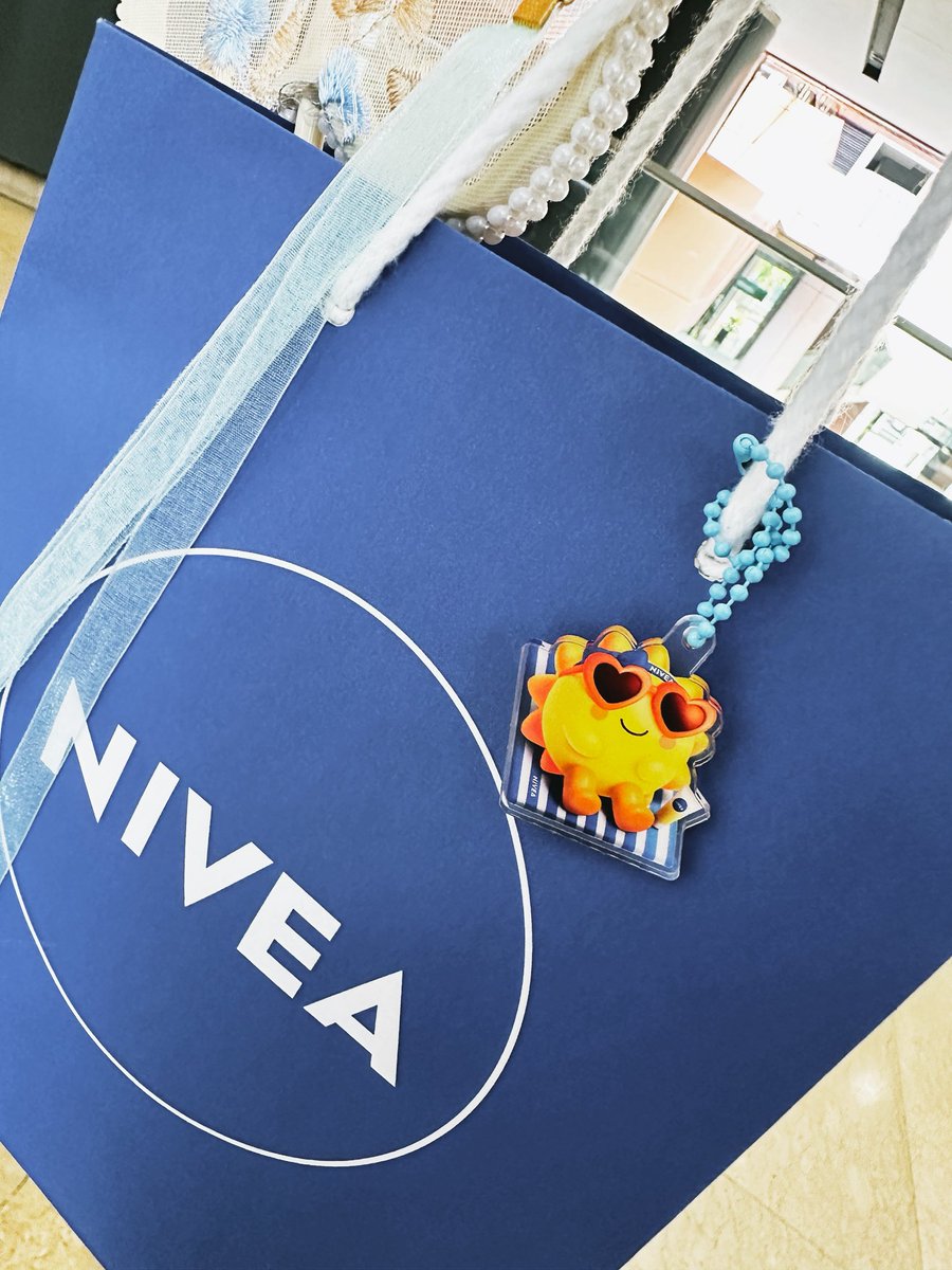 🌞🩵🩵

WILLIAMEST NIVEA GLOW
#กันแดดนีเวียเกาหลีxWilliamEst
#NIVEASUNxWilliamEst