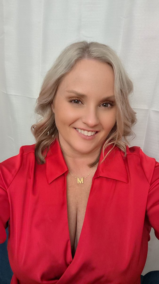 ReallyNaughty's tweet image. I am proud of myself tonight 😌 #FridayFeeling #Selfie #RedDress #IDidIt