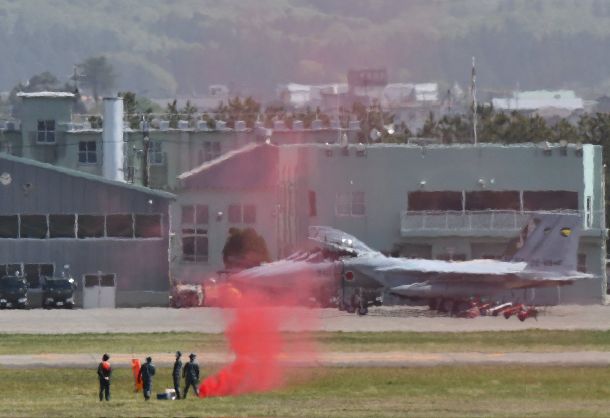 f5JnCfPdvCxfahU's tweet image. 小松遠征（4/21）
　PJ（Pararescue Jumper）
　航空救難団
自衛隊の航空機が事故に遭った際に、素早く現場に駆け付けて搭乗員を救助することが任務の PJ ですが、初めてその訓練を見ることができました
貴重な訓練を見ることができました🤗

#小松基地
#PJ
#PararescueJumper
#航空救難団