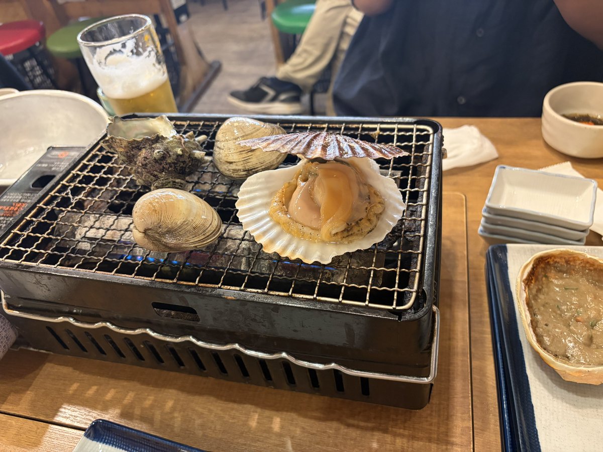 Shark_VRC's tweet photo. けしと1杯やってる https://t.co/Ilkumm9Q75