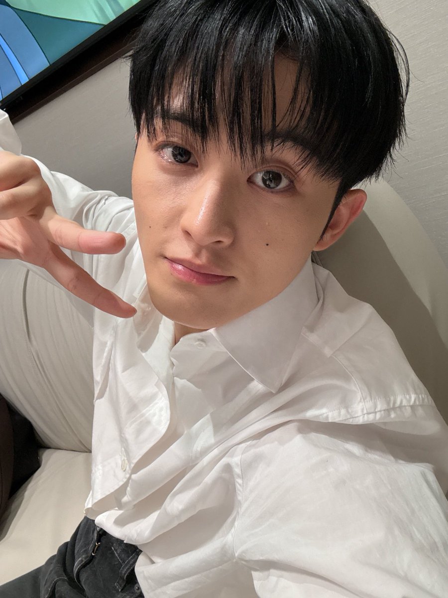 마크 얼굴 tweet media