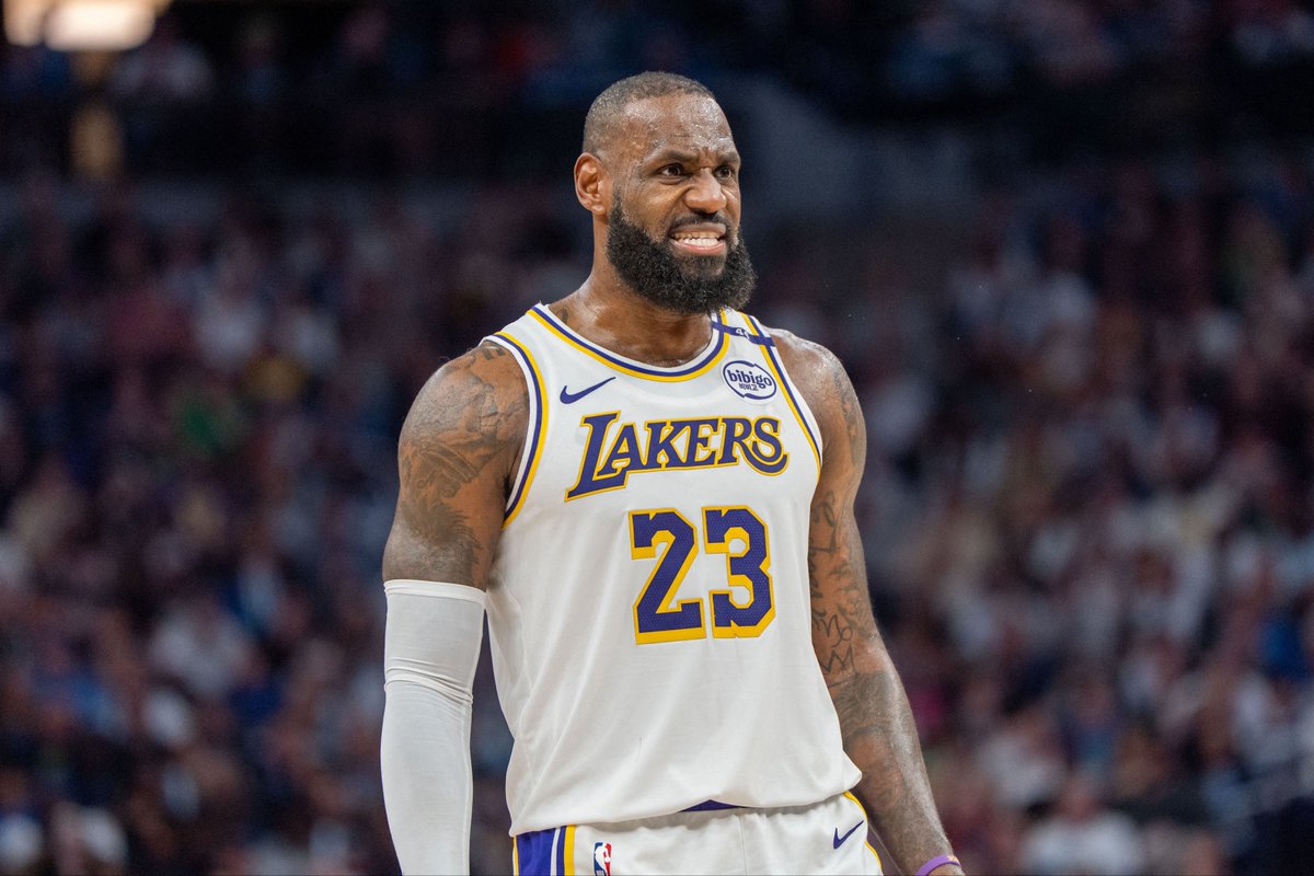 shawnybopicks's tweet image. LeBron James O 22.5 Points ✅

🆓🆓🆓

Game 6 Bron was never going under 23 points! 🧪🔥

❤️ if you tailed!
#PrizePicks #PlayerProps #NBA