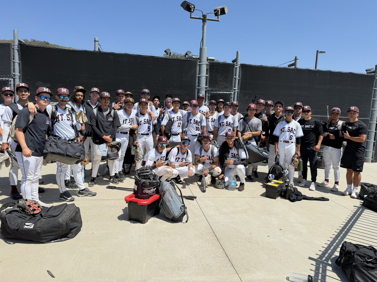 MtSAC_Baseball's tweet photo. MOUNTIES roll in game 1 of the Regional 5-4! @Tbilvado1 dominated the game 7 2/3 on the front end @SethSumner30 @meanjuan finished up back end! @brip stays hot 4🚀 @Frankiebrazil75 3knocks @froyserna15 no jackknife ender piece GW! @MtSAC_athletics @MtSAC_Baseball #dominatelate https://t.co/6nRMdgjQVj