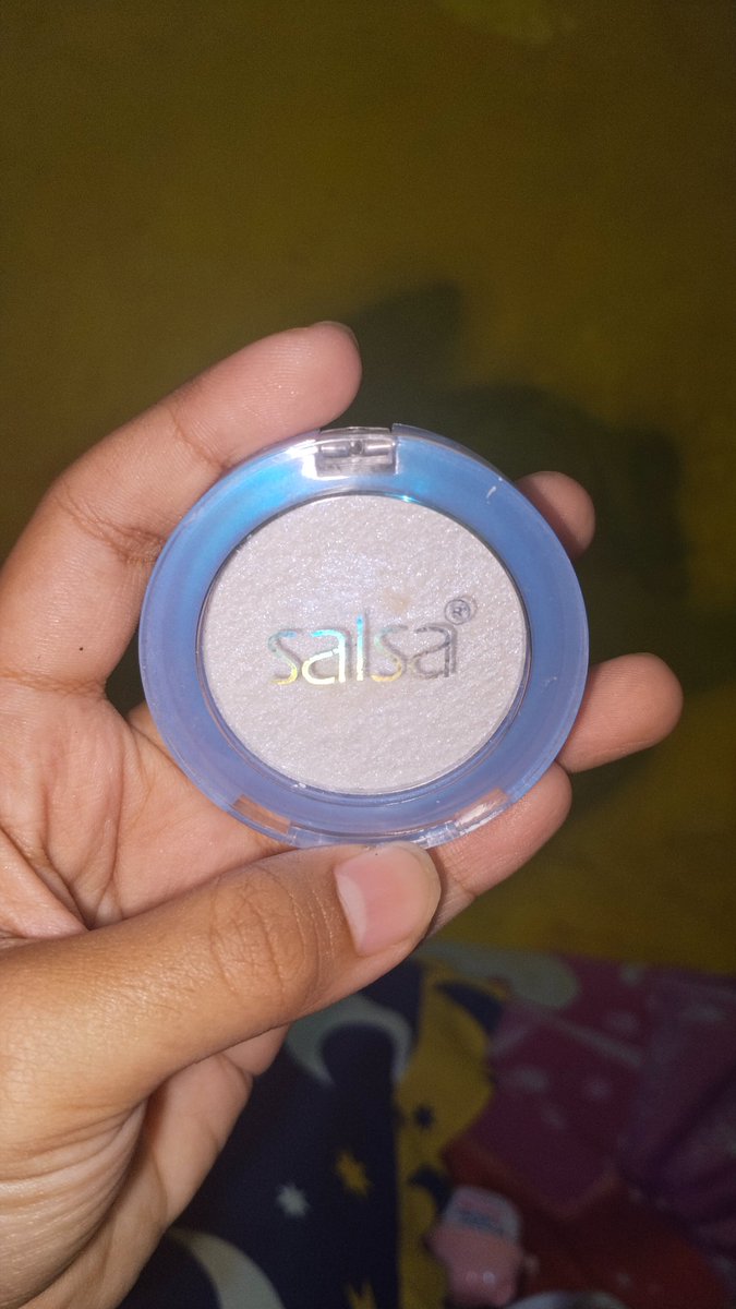 lovableforyouu's tweet image. Preloved Makeup✨

Salsa Milkyway Highlighter shade 03 — baru 1x swipe doang!!
Kondisi masih mulus, shimmer-nya cakep banget &amp;amp; nyala✨
Cocok buat daily sampe glam look 💄
Netto 4.5g
Only 15k 🫶 (boleh nego tipis yaa)
DOM Surabaya/Sidoarjo
#preloved #surabaya #sidoarjo #makeup
