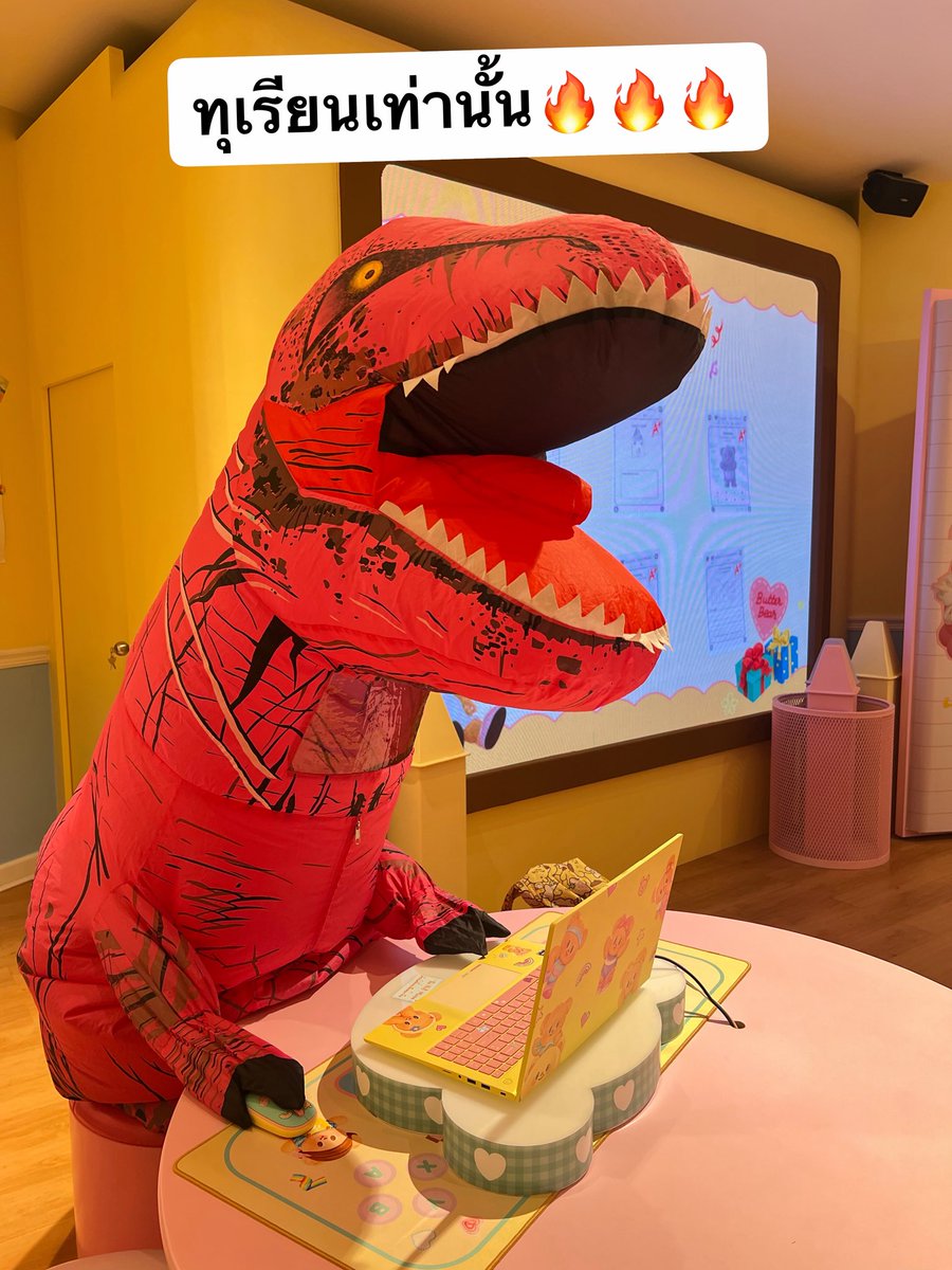 Mommy DINO tweet media