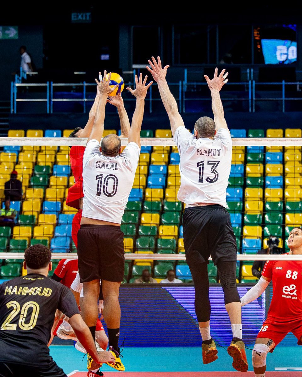 Al Ahly SC yageze ku mukino wa nyuma wa Shampiyona Nyafurika yʼAmakipe yʼAbagabo muri Volleyball, nyuma yo gutsinda Petrojet Sporting Club biva mu gihugu kimwe amaseti 3-0 (25-20, 25-15, 25-16).

Iyi kipe yo mu Misiri irahura na Police VC, ku mukino wa nyuma ubera muri BK Arena