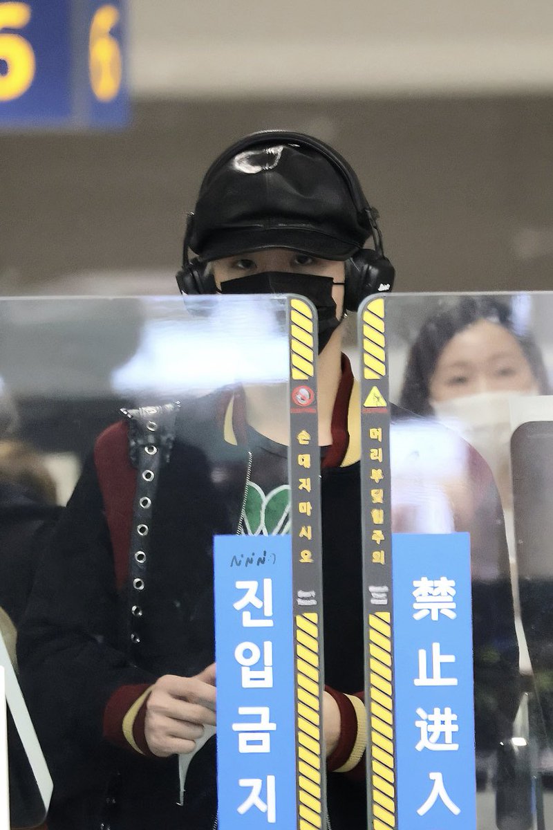 훈nini☻ tweet media