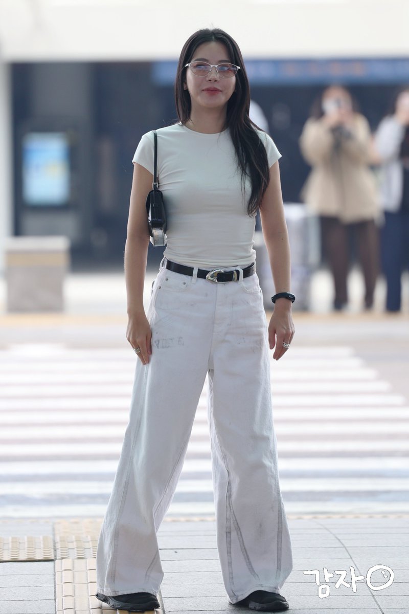 gamja619's tweet image. 260502 Solar ICN Departure🐰

용맹이 귀여워🥹

#솔라 #마마무 #solar #mamamoo