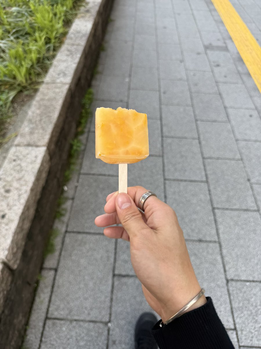 変顔 tweet media