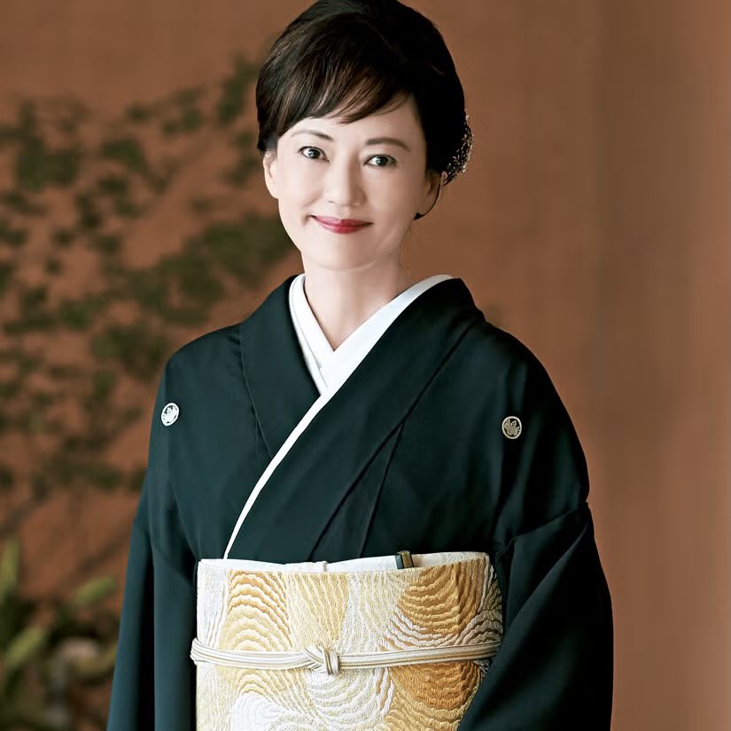 singerAratist's tweet photo. 五十嵐淳子さん、ご冥福をお祈りします🙏清純な輝きで時代を魅了したあなたは、中村雅俊さんとともに「おしどり夫婦」の象徴として、愛の美しさを体現されました。突然の別れに胸が引き裂かれますが、残された愛の光は永遠に私たちの心を照らし続けます。🥹✨安らかに🙏😭 https://t.co/IOLYyr74Ft
