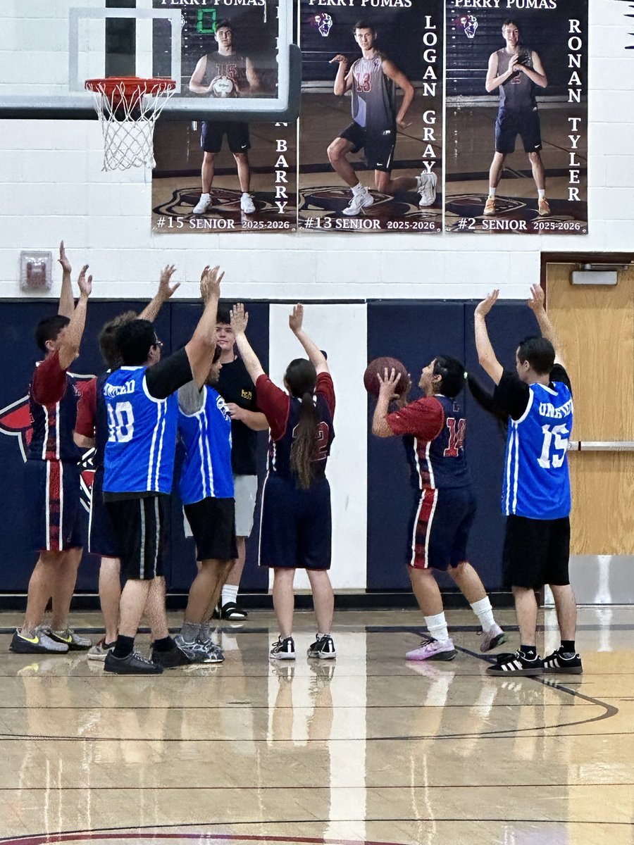 PerryUnified's tweet photo. A fun morning at the Unified Basketball Tourney at Perry High School. Thank you to everyone who came out to support the teams. A shout out to the Perry football team for referring! #choosetoinclude #respect @PerryPumas07 @perry_pumas @ChandlerUnified @CUSDAthletics @perrypumas https://t.co/12iJdtgR1f
