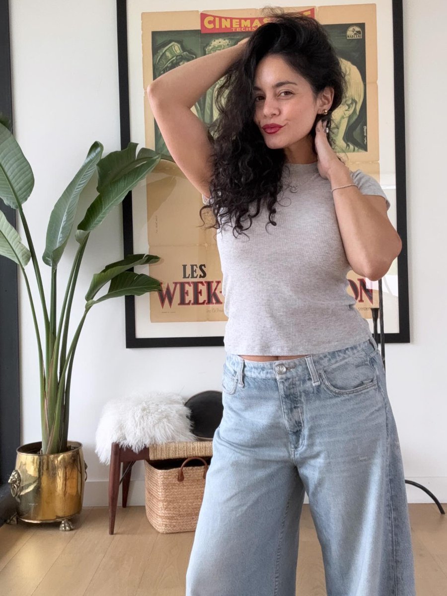 vhudgxo's tweet photo. That moment in post partum where your pants finally fit again 🙏🏽 https://t.co/yYmPTLcoY2