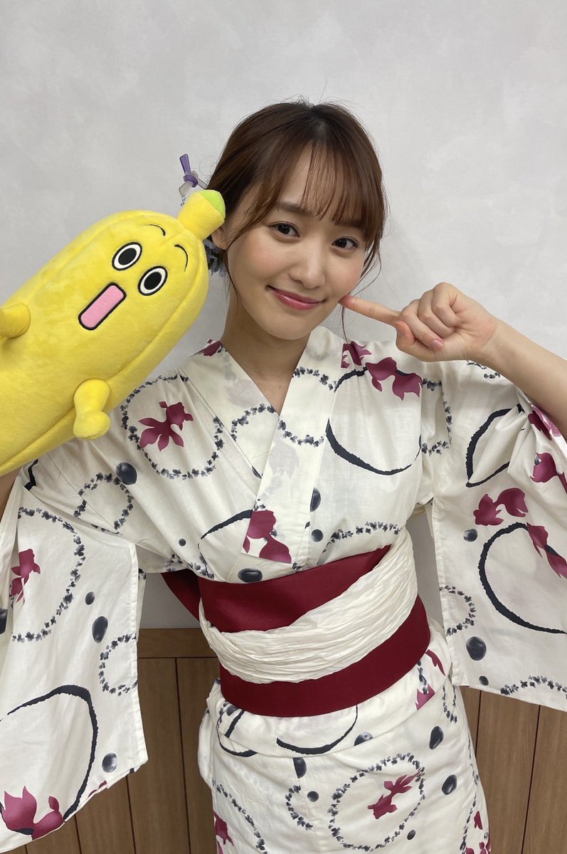 lpsan7's tweet photo. GL作品って女だけが見るもの？
最後は男に行くんじゃない？

全てNO！です

今を生きる老若男女に見てほしい

「おんなじ社会の一員として一緒に暮らしていきたいだけなんです」

ドラマシリーズの樹のセリフ
とても響いてます

5/15に映画公開です

#映画好きさんと繋がりたい
#映画紹介
#映画感想 https://t.co/wAWWr8Pv20