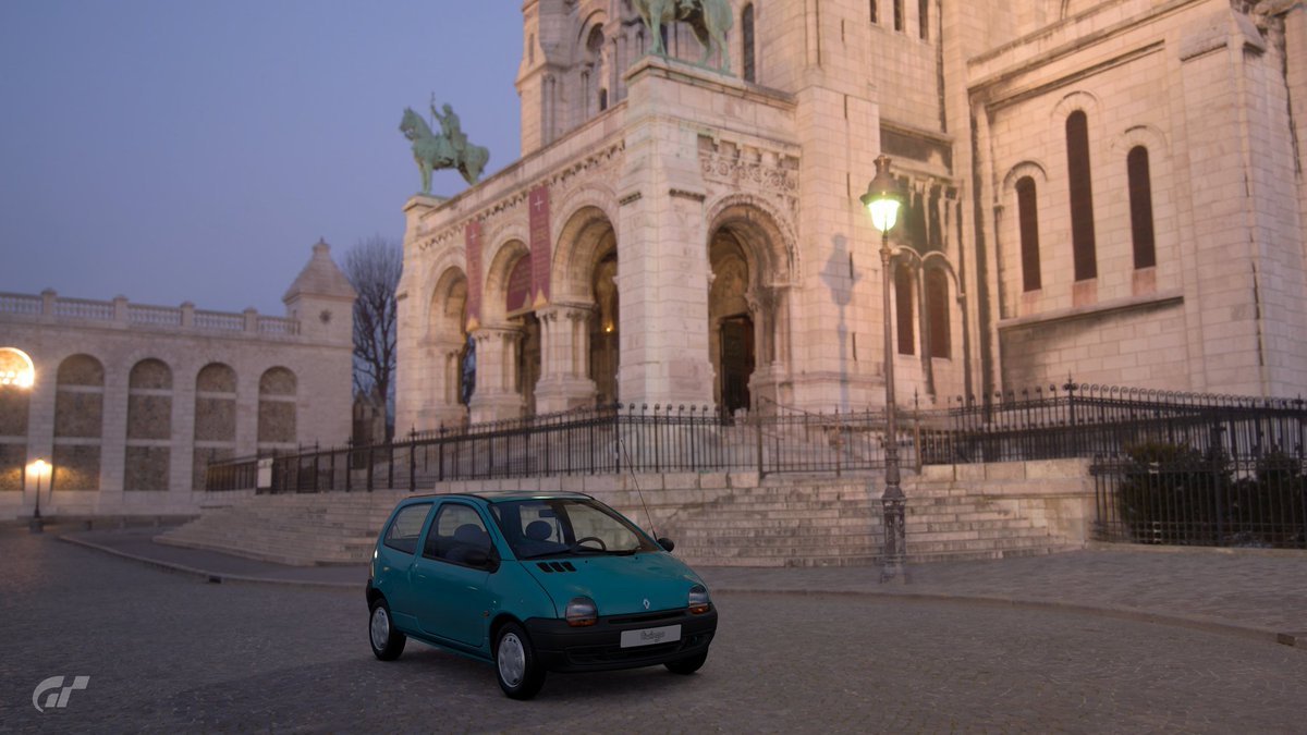 MaxBouyou's tweet photo. Friendly Twingo 🇫🇷🥖🥐 https://t.co/K85sgH0uH8