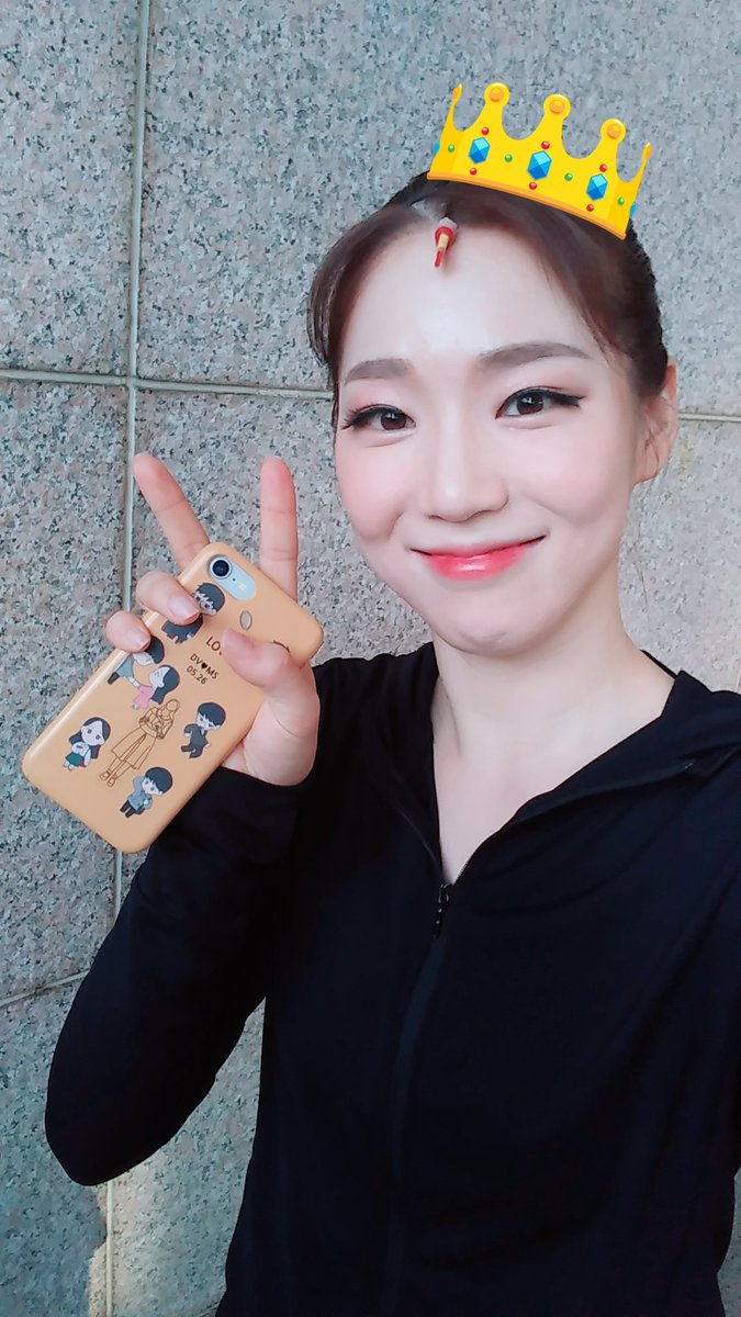 sa9905231's tweet photo. 퇴근!!!!
이제 2달 반을 쉰 덕질을 하러가자!!!
오늘은 서편제, 내일은 나빌레라! https://t.co/GMka5lKBPz