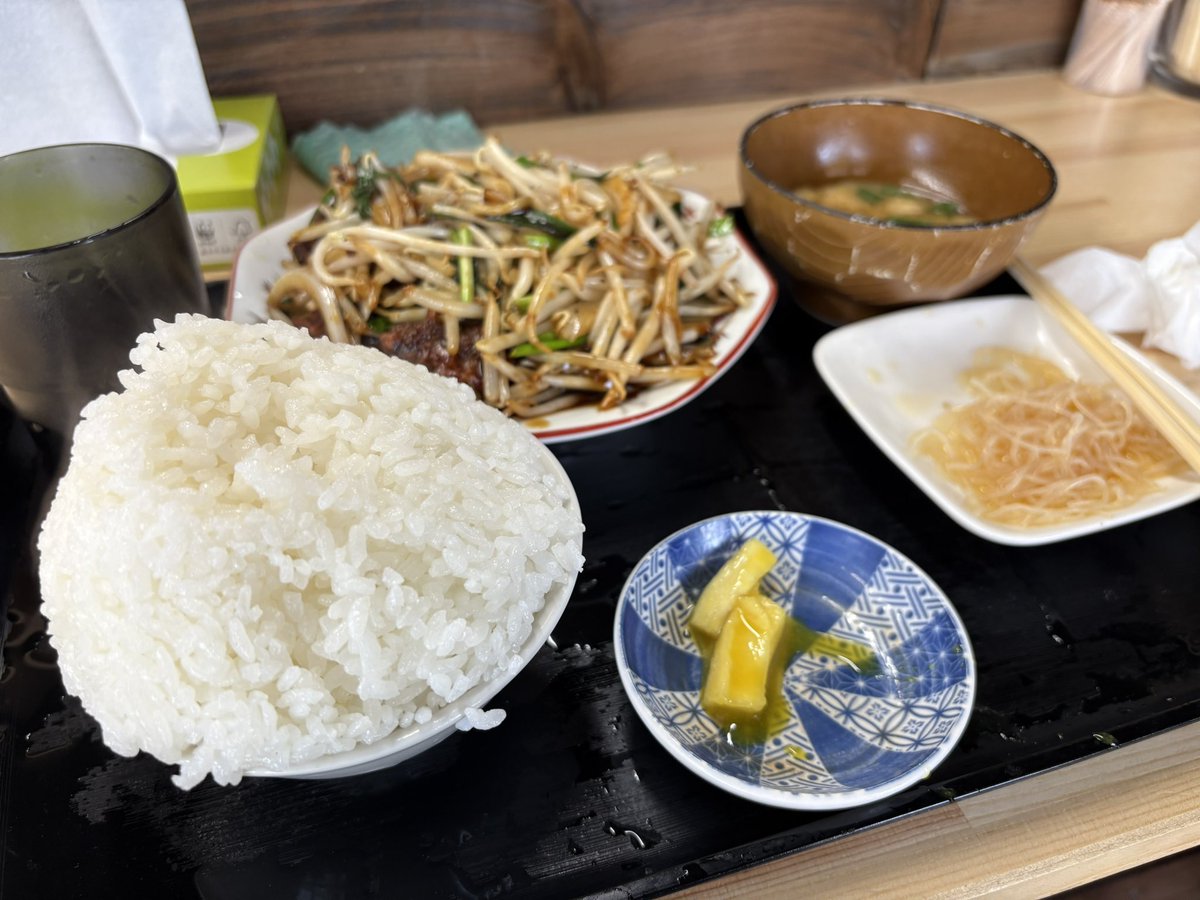 とわ tweet media