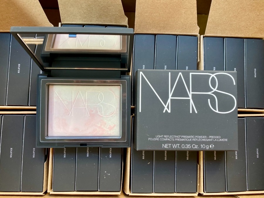 numjshop's tweet image. ✨🤍พร้อมส่ง 990.- NARS Light Reflecting Prismatic Powder 10g. สี Solstice

#nars #นัมสต็อค