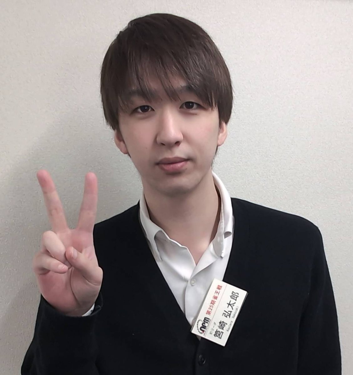 ClubNPM's tweet image. 【第25期 #雀王戦 B1リーグ】🎆第2節
全卓2回戦が終了しました。
※E卓は別日となります。

比嘉・吉田が連勝！

📷トップ者は以下のとおりです。
＝＝＝＝＝＝＝
#筥崎弘太郎
#比嘉秀仁(連勝)
#吉田知弘(連勝)
#新田友一
＝＝＝＝＝＝＝

＼ リアルタイムで成績が表示 ／
　＼ されるようになりました
