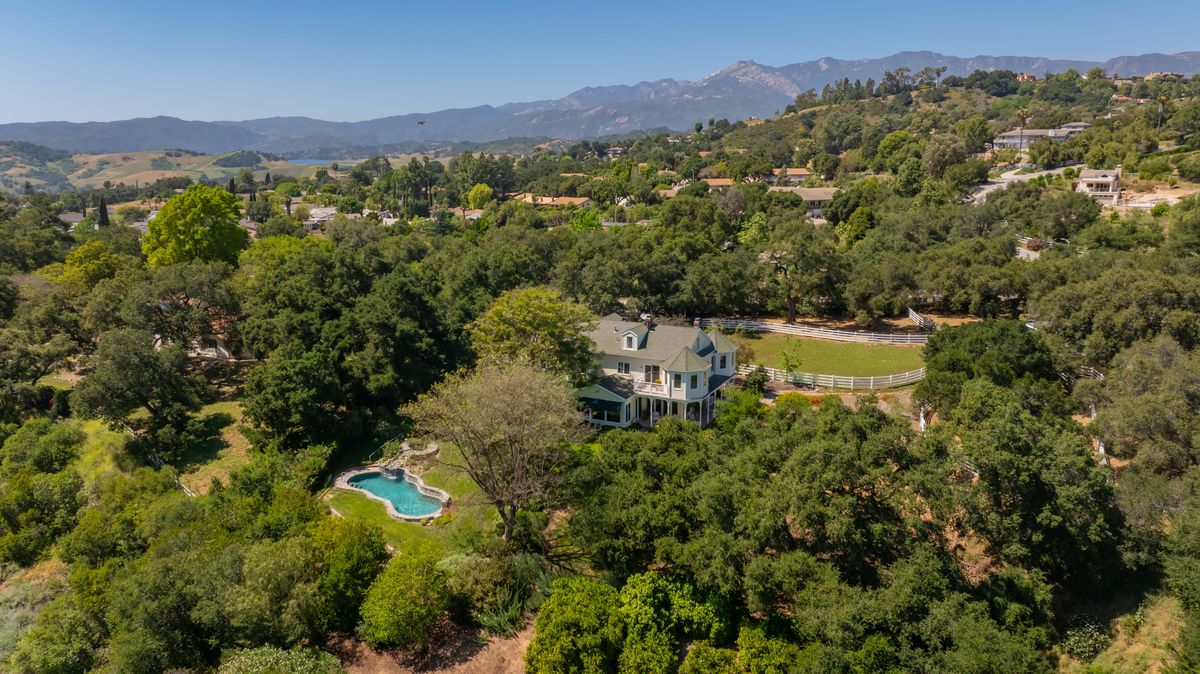 Tyler_Estates's tweet photo. #ojai #justlisted $2,750,000 #openhouse https://t.co/YCuAwT28dC