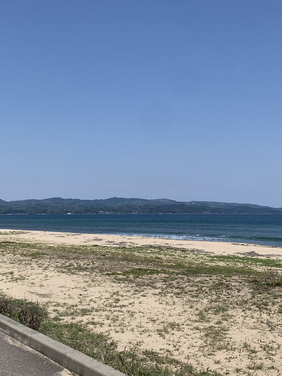 showastep's tweet photo. こんにちは。

今日の地球はGOKIGENですね😀

皆様GWいかがお過ごしでしょうか？☀️

メリーは昨日、波動が下がってしまったので朝から海で波動を上げて参りました。😀
（上がったか分からんけど。）

今から美容室なるところへ行ってきます。

皆様よいI日を。

スマイル🫶感謝🙏幸あれ👐 https://t.co/TXnjsdyQLU