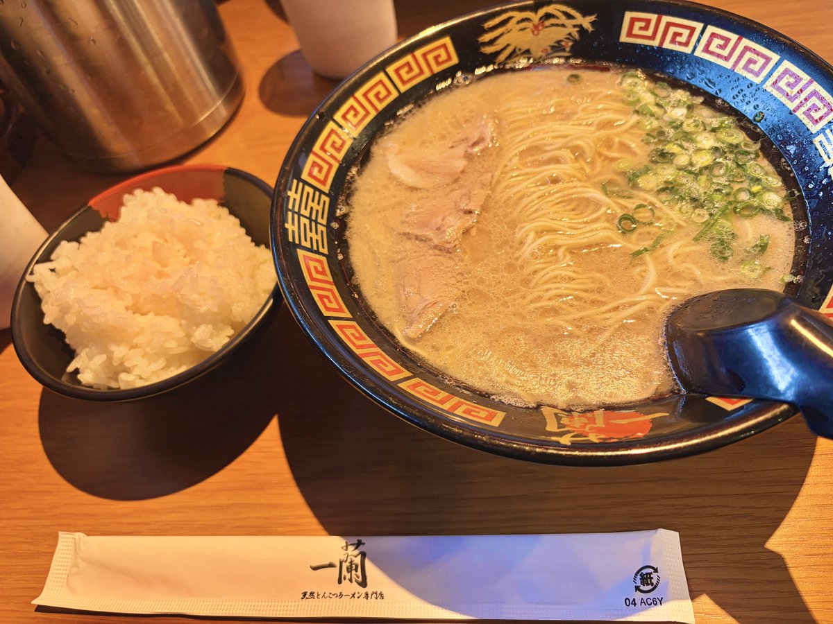 けけまる tweet media