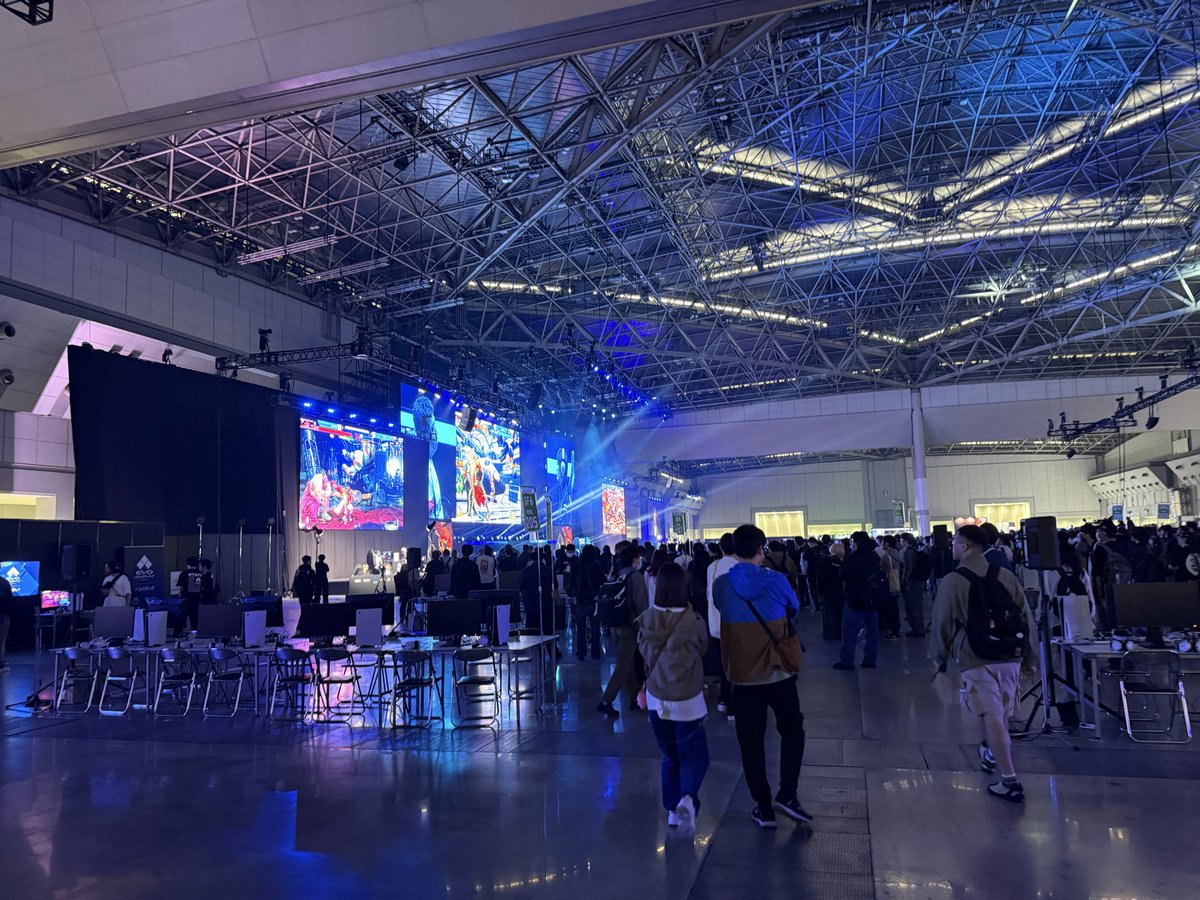 白音　cos tweet media