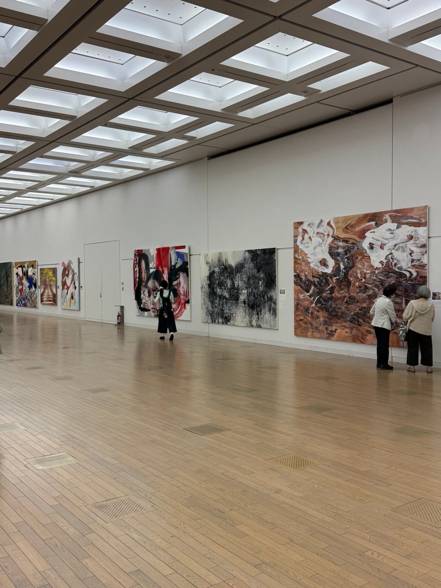 x80sw's tweet photo. 六本木の国展 https://t.co/tXF1muGnqm
