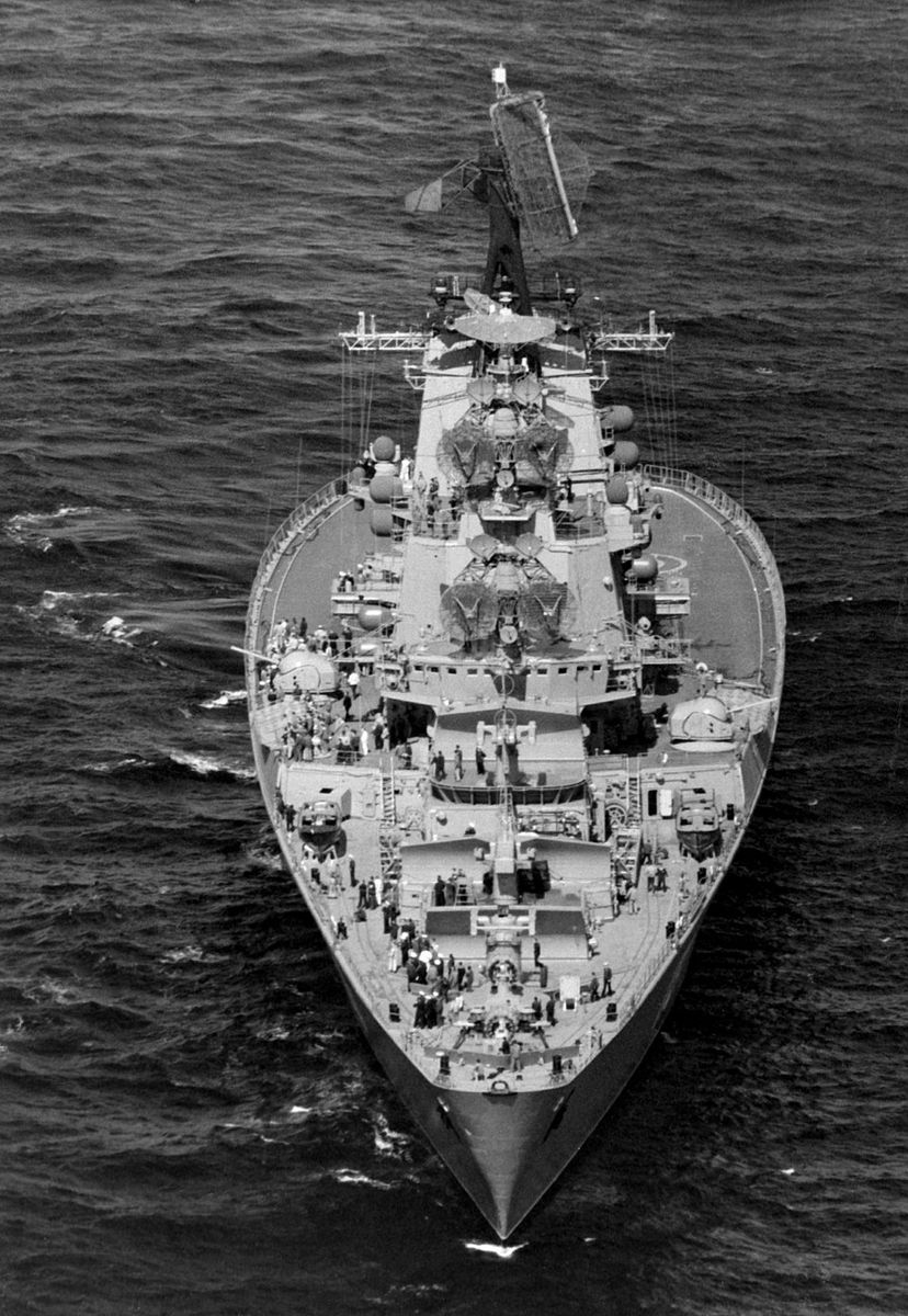 naifudono's tweet photo. 三菱DEX案は横から見ると普通そうに見えるが艦尾が旧ソ連海軍のモスクワ級を彷彿とさせる広さを確保しているので汎用性は建造された「もがみ」型よりも高いと思う https://t.co/W7IGljoAgU