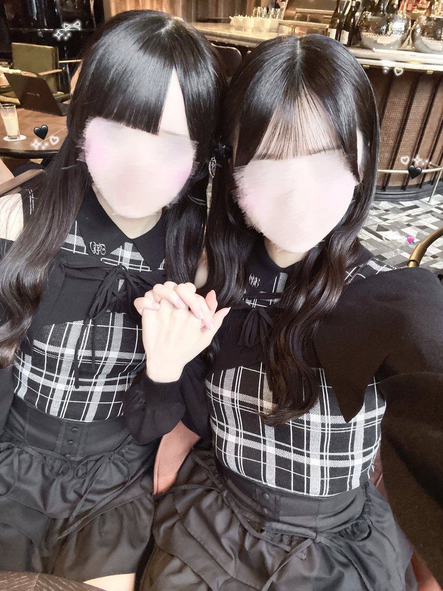 新作の爆売れホビトップスでお揃い𝐝𝐚𝐲𛰙᭜ ᭜🖤