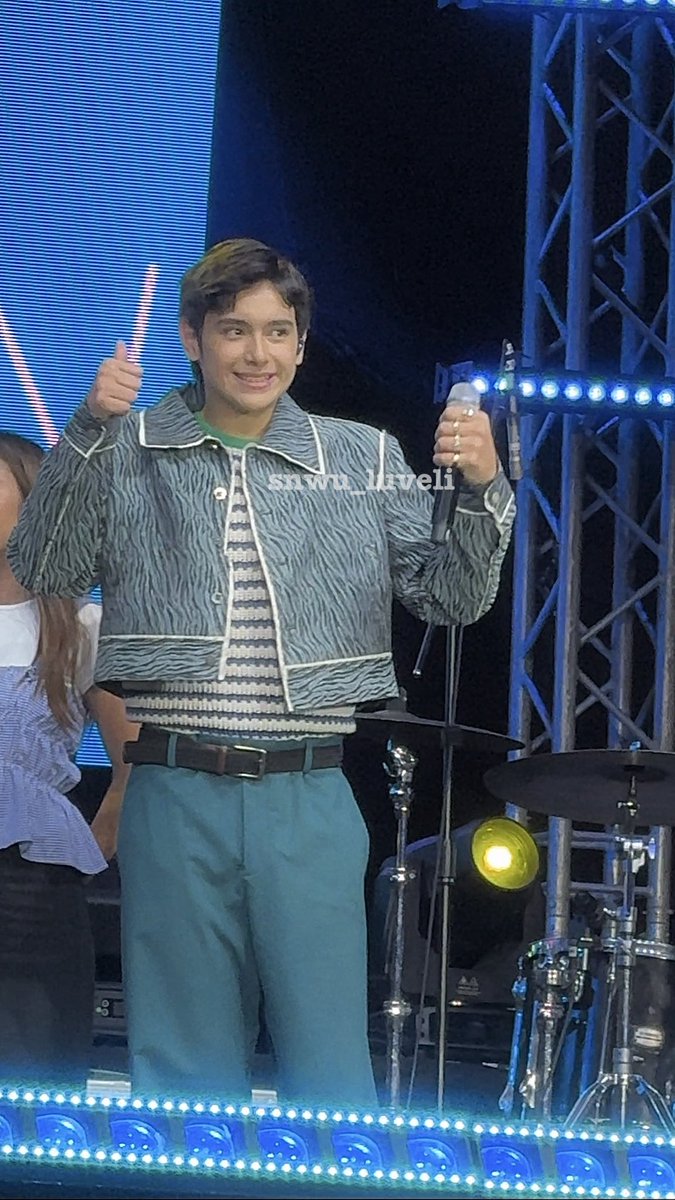 host: kayo ba ready na para kay heath? (na sasayaw)

si chamuymoy: 

#heathjornales
