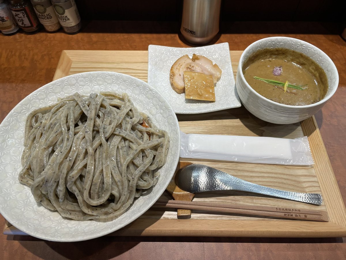 ノジサン tweet media