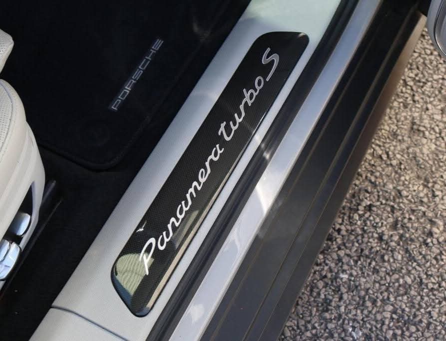 CNairobian1_'s tweet image. 18 way Adaptive sport seats with memory design◼️
Porsche communication management system ◼️
Porsche Traction Management System (PTMS)◼️
Traction control◼️

#porsche #panamera #panameraturbo #turbos