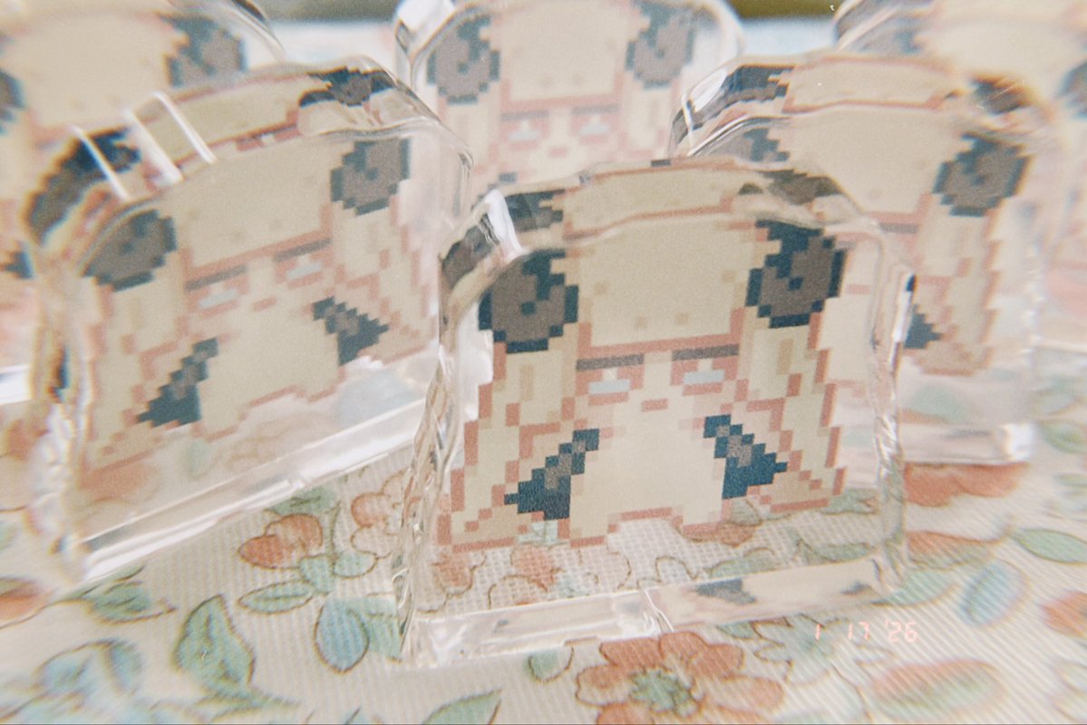 COMITIA156に持っていく予定のフクちゃんのアクリルお守りと自立ミニアクスタです🍡

#コミティア #COMITIA156