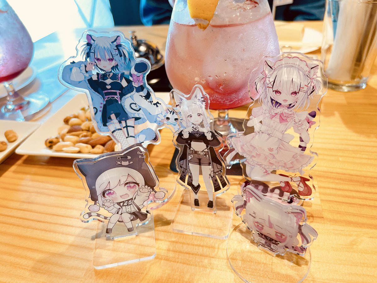楽しかった！！ アクスタも缶バッジも可愛い！！ チェキもサイン入りが