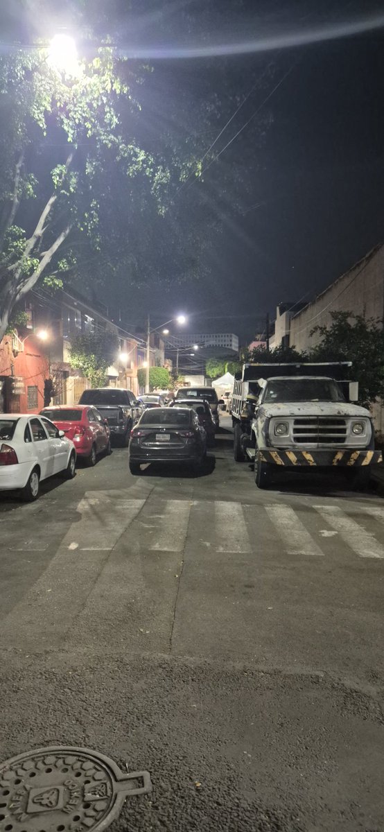 elgfjerry's tweet photo. Alcaldia @David57790597 
Esto esta pasando en Río Jurua y Paraná! Cerraron y tienen grupo en vivo tocando ! https://t.co/a7Uu5m9VBe