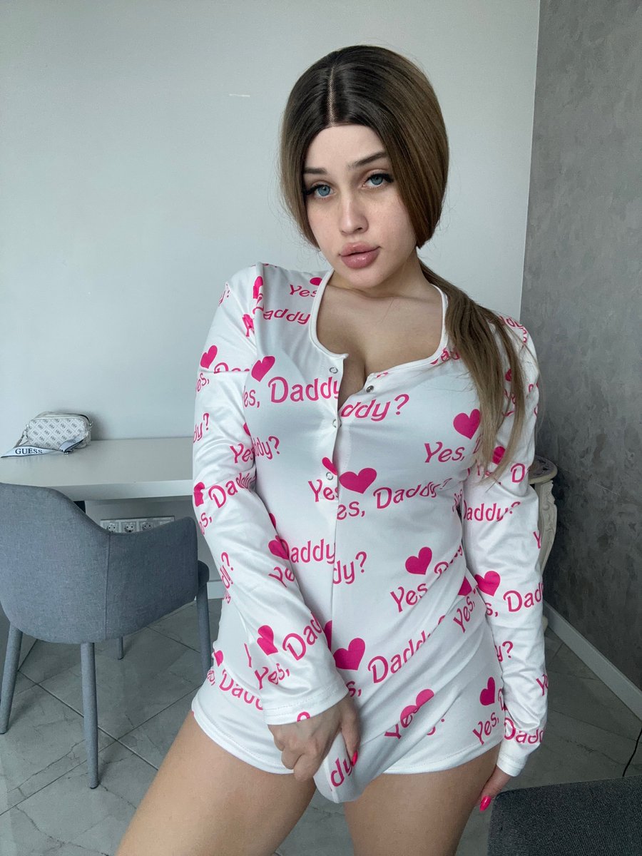 StellaWi1son's tweet photo. Evening mood: soft girl with a rock hard cock 😈 Want me gentle or nasty? Tell me how to play with you.  
https://t.co/yKuGHCEiCe https://t.co/fLuurTAjCm