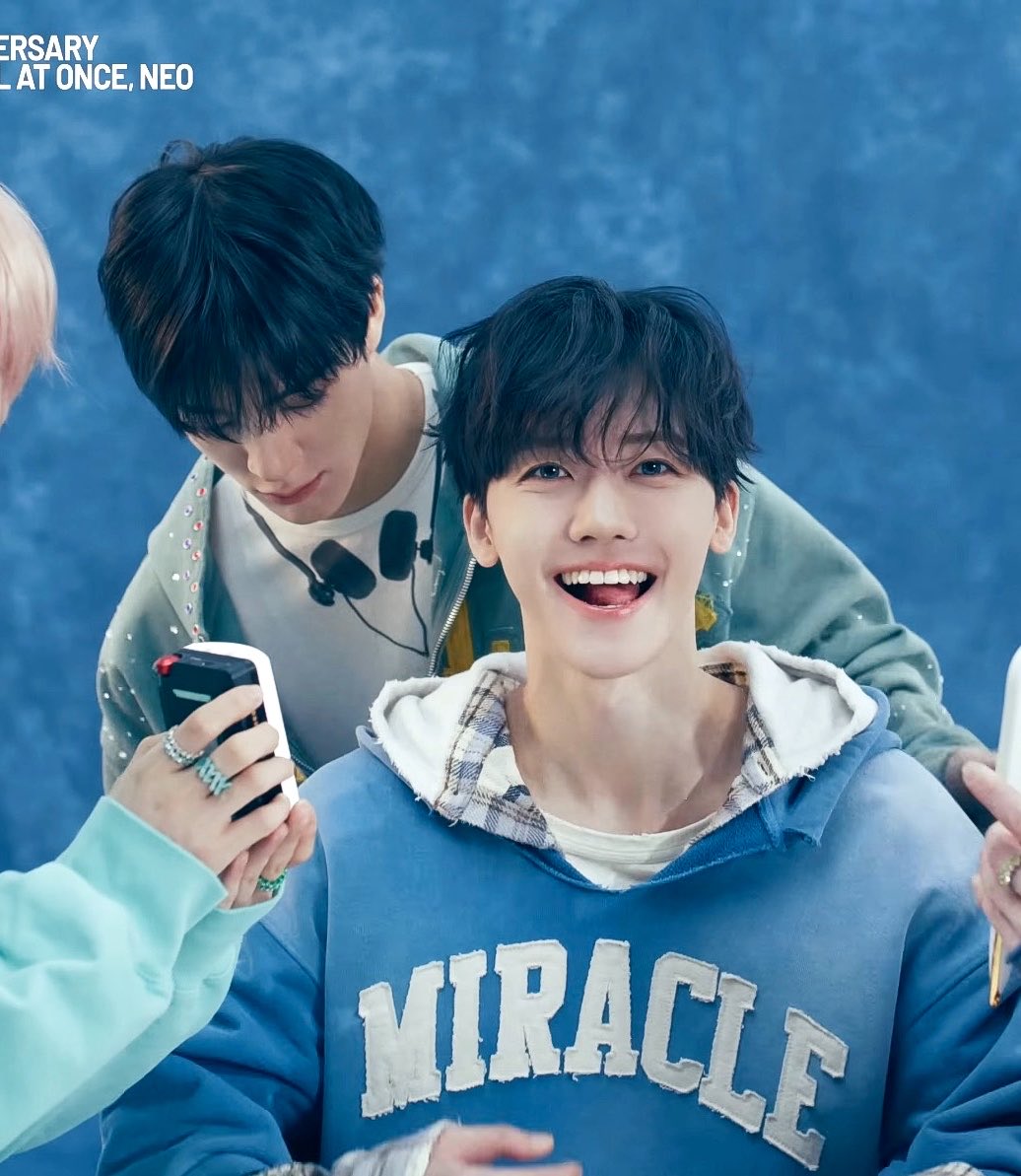 ⠀          へ  ♡   ︵ 
       ૮  -   ՛ ) ૮(`ᴥ ⁻ 𑁬
ෆ     /   ⁻ ៸|      |、⁻〵   ෆ
 乀 (ˍ, ل ل     じし ˍ,)ノ