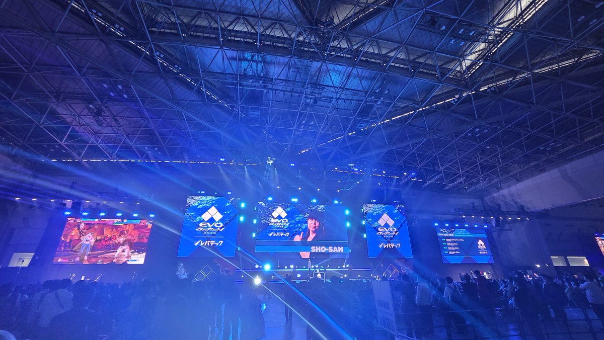 DZTEN__'s tweet photo. #EVOJ26 DAY2 🙏 https://t.co/x7aOxhjTyC