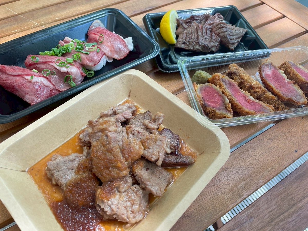 the_meat_LAF's tweet photo. THE MEAT(ザ・ミート)両会場、青天の中元気に開催中です☀️✨

日差しが強く暑さもあるので、日差し&amp;暑さ対策の上ご来場ください🍖🥩 https://t.co/3wwI4DGSNn