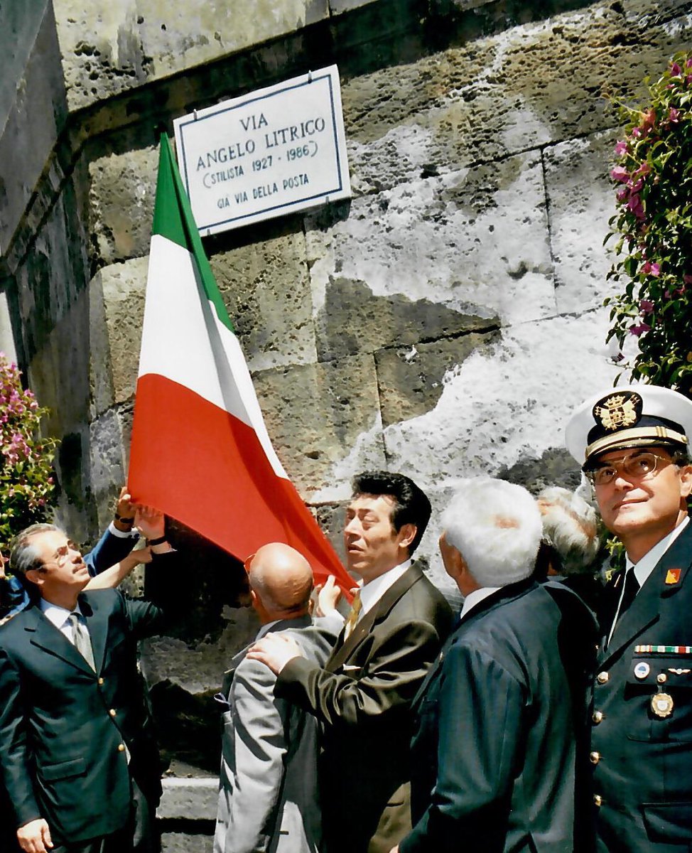 SartoriaLitrico's tweet image. Il 22 maggio 2003, a Catania, è stata intitolata una strada ad Angelo Litrico: un gesto ufficiale, un tributo che è insieme memoria e identità. 

#AngeloLitrico #SartoriaLitrico #MadeInItaly #EccellenzaItaliana #MemoriaStorica