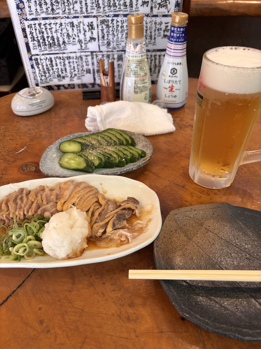GraKamelia's tweet photo. 久々の投稿は居酒屋からです
さて問題です。ここはどこでしょうか
↓第１ヒント！ https://t.co/lT0Xtht3H2