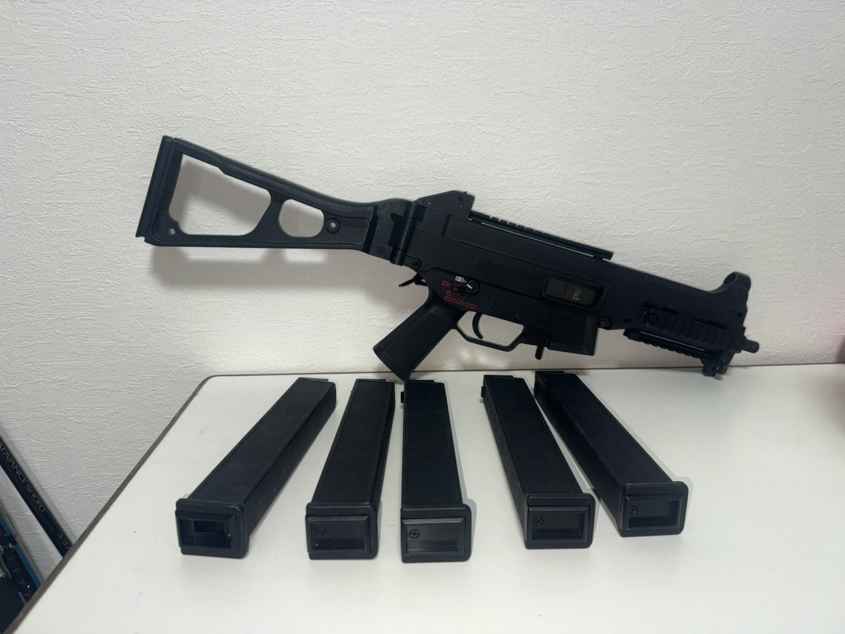 takisabage's tweet photo. #ミリタリー物販
UMAREX/ARES H&amp;K UMP45
efcs搭載　電動
バレル社外製品に交換済み
モーターマルイに交換済み
ノーマルマガジン４本
多弾マガジン１本

サバゲーでの使用回数2回
小傷あり
25000円
東海圏手渡しのみ https://t.co/ZhjPEjBQ1a