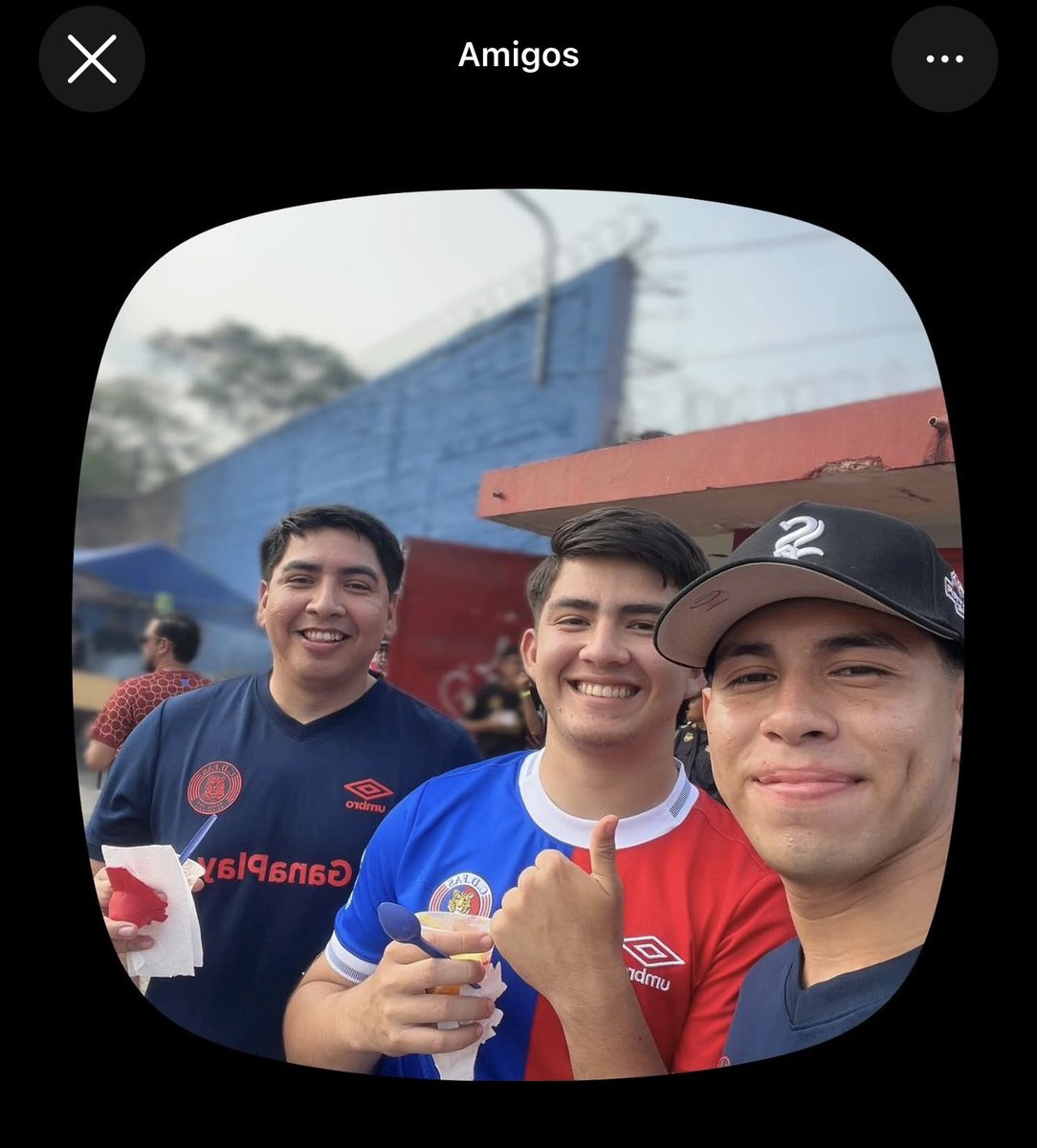 nahuncinnn's tweet photo. Bendecido con mis hermanos de la vida. ❤️ https://t.co/Ekfr47OABn
