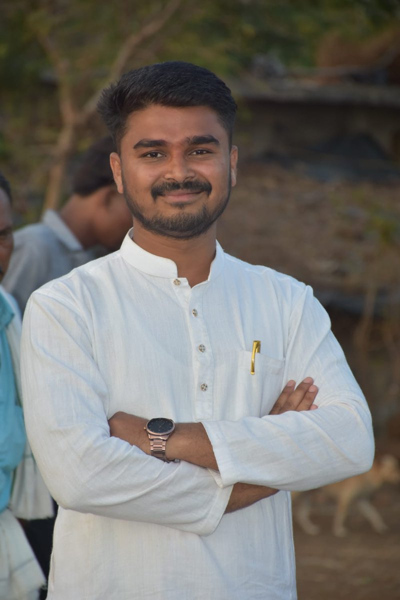 ⚖️ वकालत में सच्चाई,
🌾 खेतों में मेहनत,
🤝 राजनीति में सेवा ही मकसद।
सफेद कपड़े नहीं, इरादे साफ रखते हैं। 🤍😎🔥
#likeme
#tranding 
#followme 
#politics 
#instgram
Click by 🎥
@jhabua_ki_awaj @pankaj_vaskel_1137