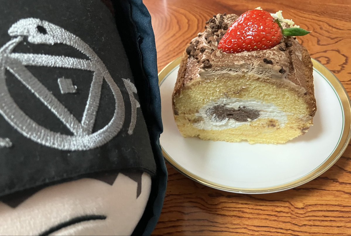 イライ、ケーキだよ。