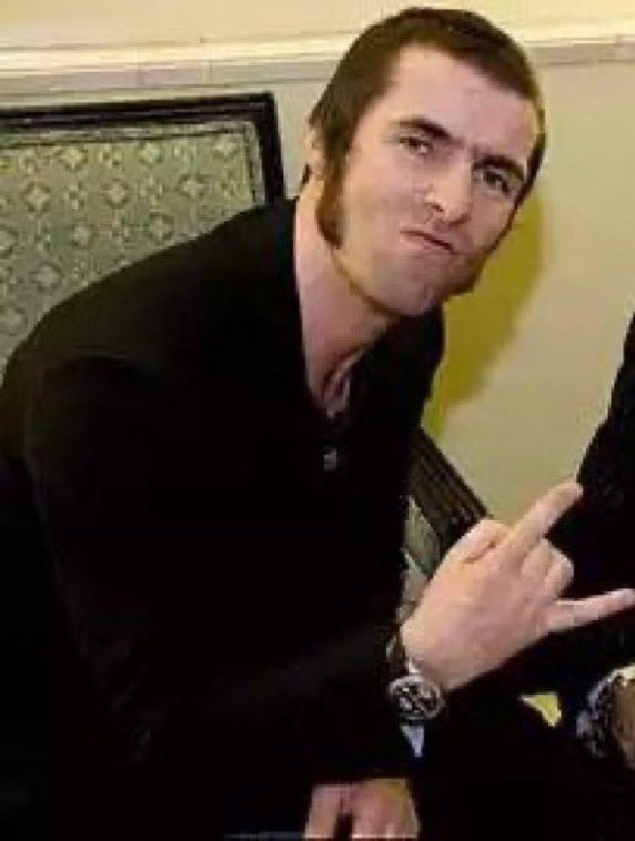 ImsoRegal's tweet image. Foxy For Days. #LiamGallagher #Sidies