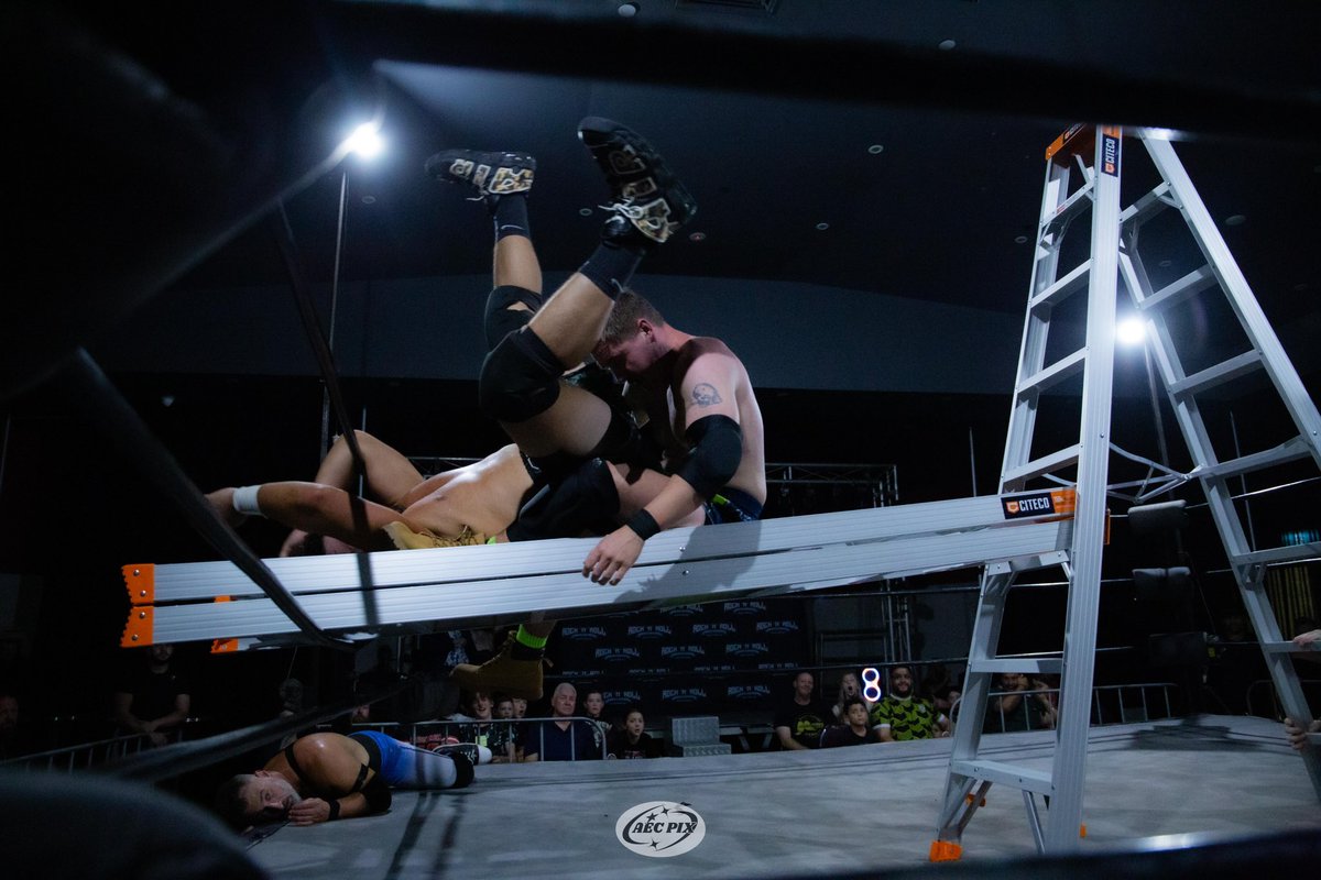 LproWrestler's tweet photo. CHAOS https://t.co/jWGOkXTIOK