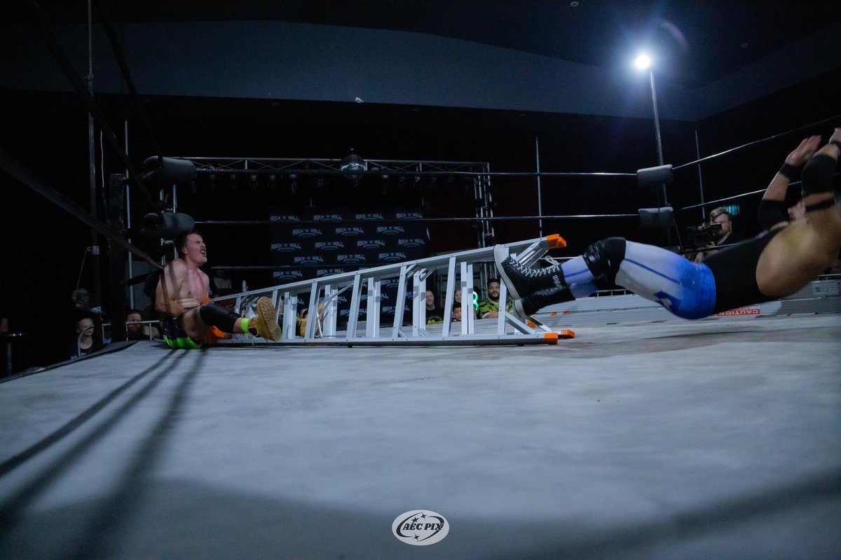 LproWrestler's tweet photo. CHAOS https://t.co/jWGOkXTIOK